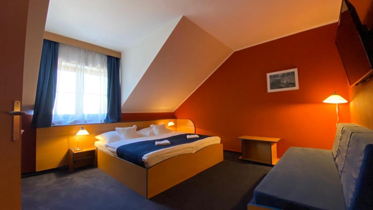 Hotel U Milina Kültér fotó